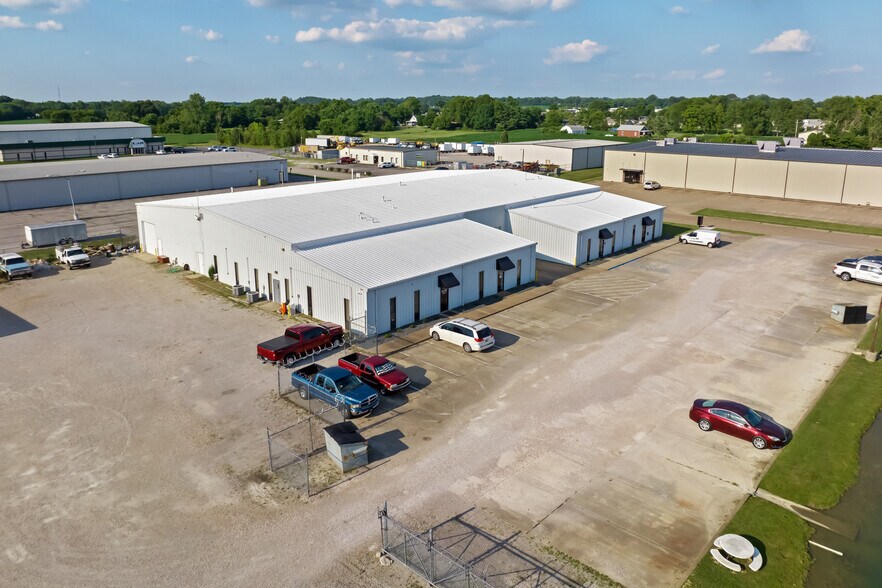 More Photos Of 2626 Kotter Ave, Evansville Warehouse For Sale