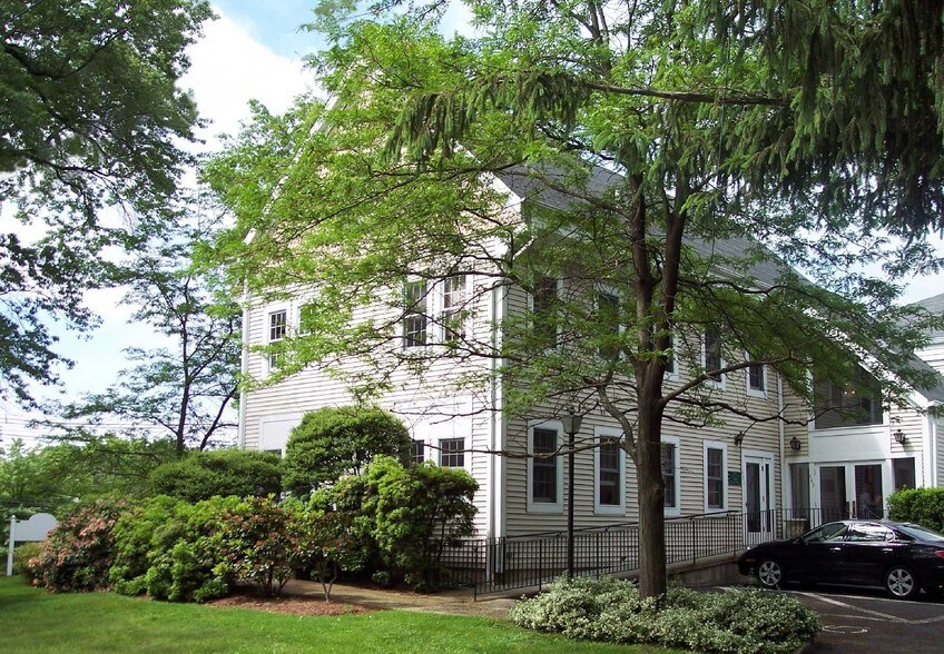 More Photos Of 943 Post Rd E, Westport Office For Lease