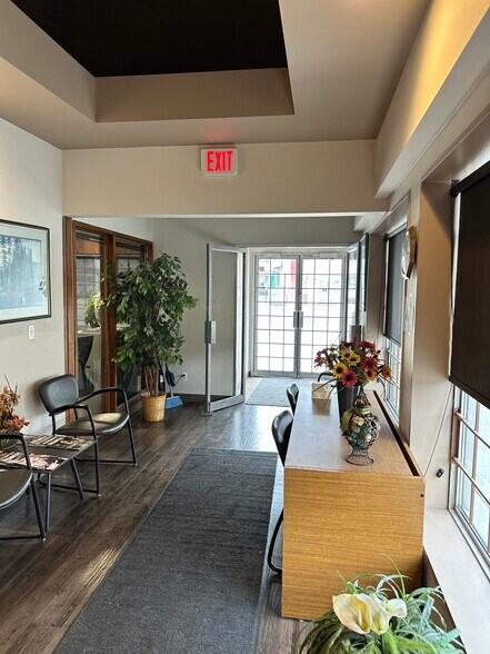 More Photos Of 9578 111th Ave NW, Edmonton Medical For Sale