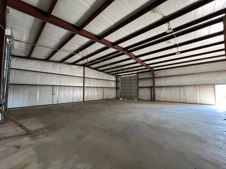 More Photos Of 4632 CR 617, Alvarado Industrial For Lease