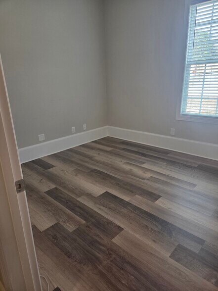 More Photos Of 4300 Westbrook Building B, Suwanee Medical For Lease