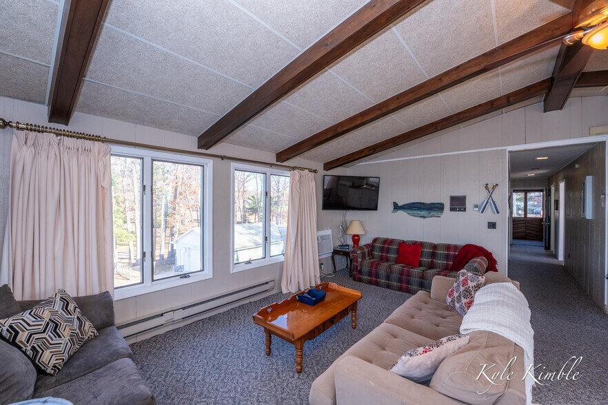 More Photos Of 104 W Houghton Lake Dr, Prudenville Hotel For Sale