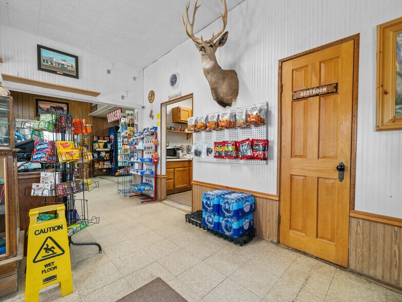 More Photos Of 365 4th St, Rock River General Retail For Sale