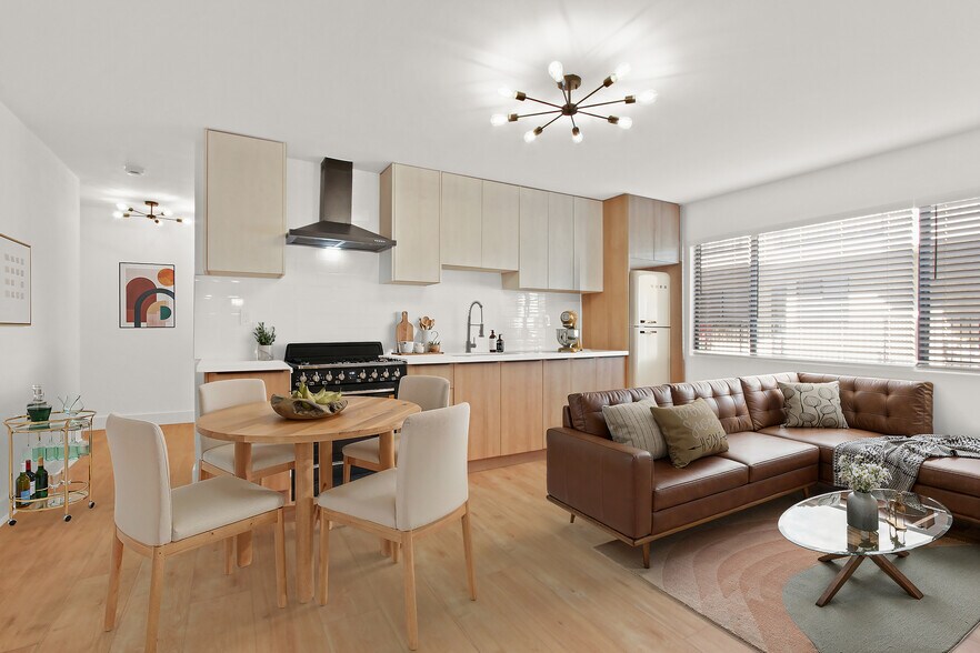 More Photos Of 14110 Yukon Ave, Hawthorne Apartments For Sale