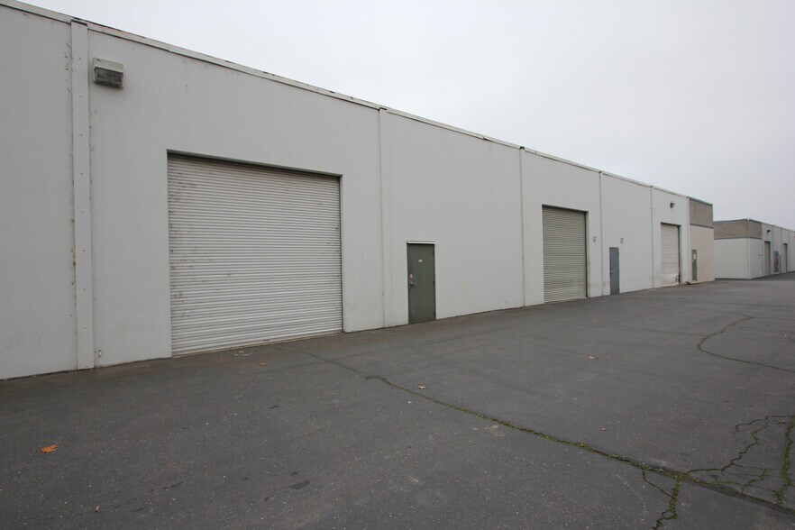 More Photos Of 11325 Sunrise Gold Cir, Rancho Cordova Flex For Sale