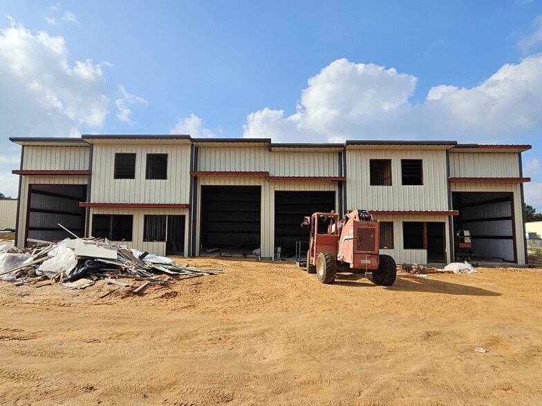Primary Photo Of 14535 Lake Business Dr, Conroe Warehouse For Lease
