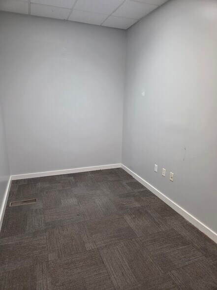 More Photos Of 1455 400 E Suite 3A, Logan Healthcare For Lease