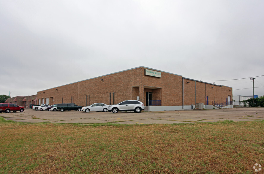 Primary Photo Of 3400 Royalty Row, Irving Distribution For Lease