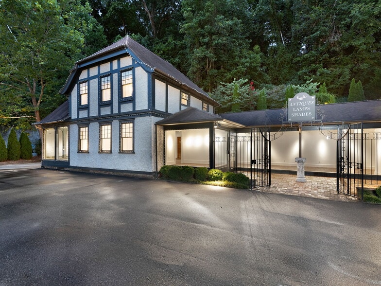 More Photos Of 30 All Souls Cres, Asheville General Retail For Lease