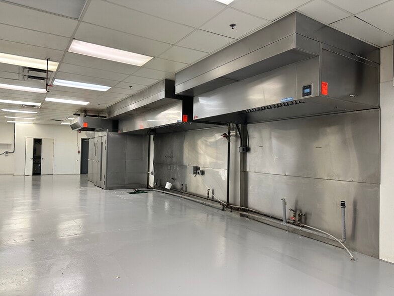 More Photos Of 10930 119 St NW, Edmonton General Retail For Lease