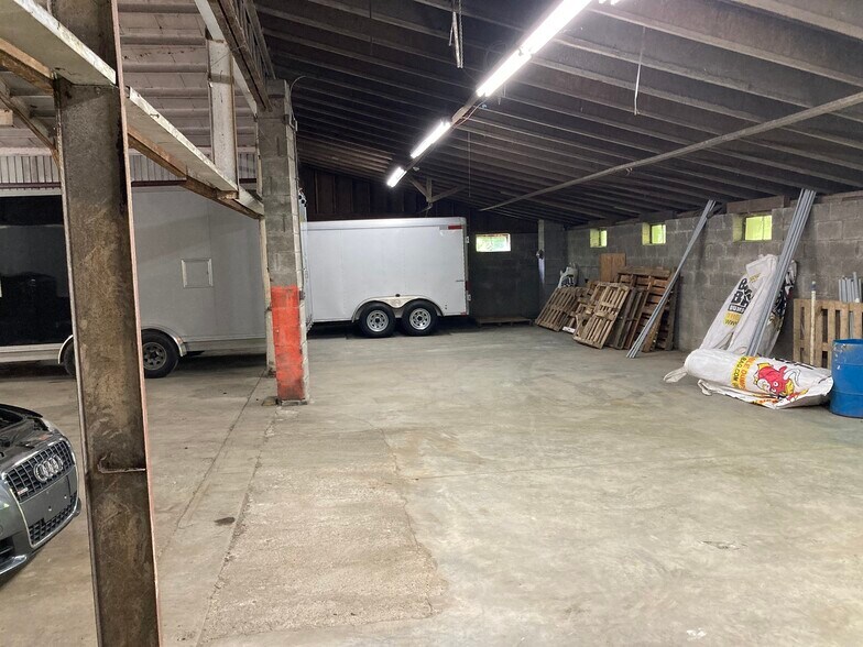 More Photos Of 8 Route 80, Killingworth Warehouse For Lease