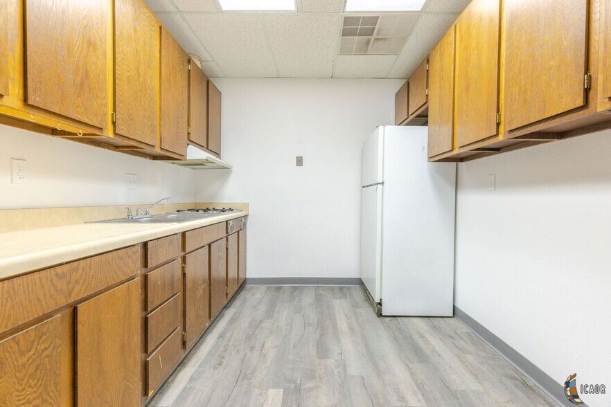 More Photos Of 765 Broadway Ave, El Centro Medical For Sale
