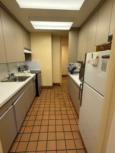 More Photos Of 2061-2065 Broadway, New York Apartments For Sale