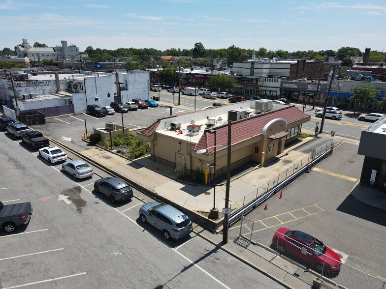 More Photos Of 996 Hempstead Tpke, Franklin Square Fast Food For Sale