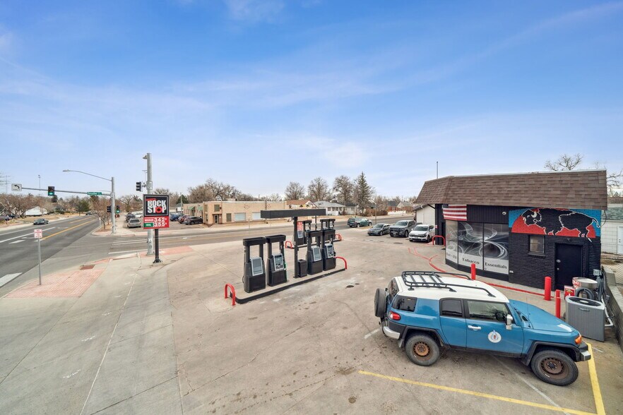 More Photos Of 901 W Pershing Blvd, Cheyenne Service Station For Sale