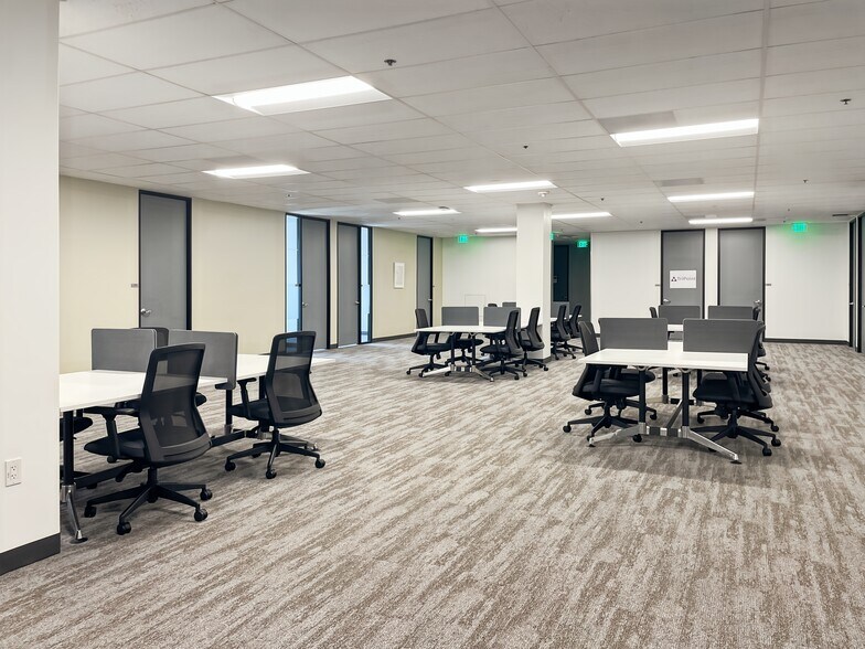 More Photos Of 3330 Harbor Blvd, Costa Mesa Coworking Space
