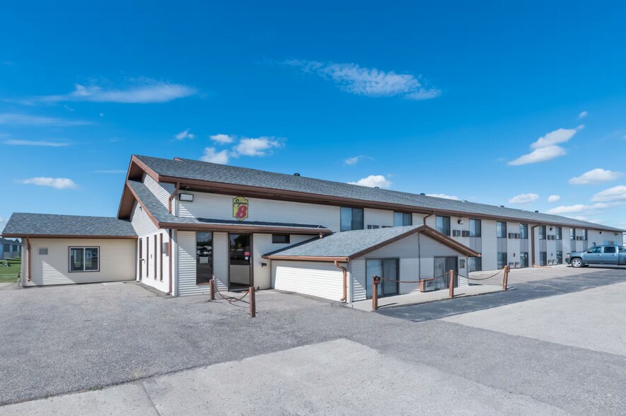 Primary Photo Of 1001 Highway 2 E, Devils Lake Hotel For Sale