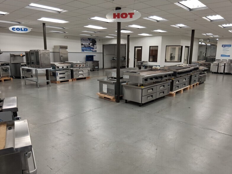 More Photos Of 800 S Morrison Ave, Collinsville Warehouse For Sale