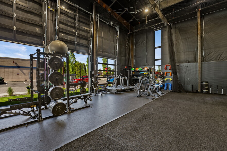 More Photos Of 6902 Rodeo Dr, Pasco Flex For Lease