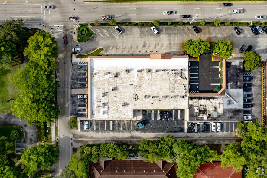 More Photos Of 10101-10121 W Sample Rd, Coral Springs Unknown For Lease