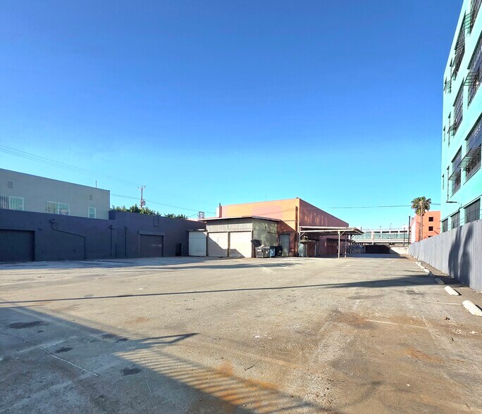 More Photos Of 1806-1814 S San Pedro St, Los Angeles Manufacturing For Lease