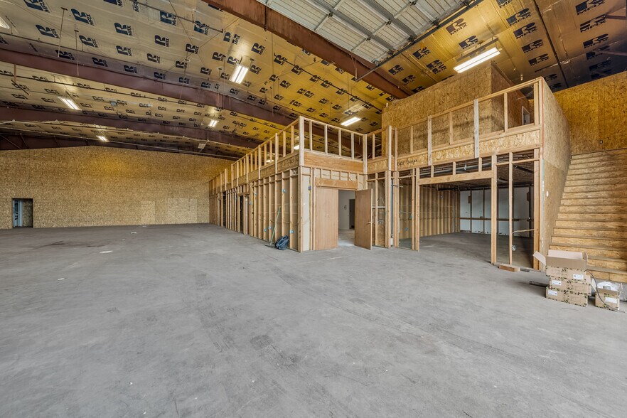 More Photos Of 1385 Antelope Rd, White City Manufacturing For Lease