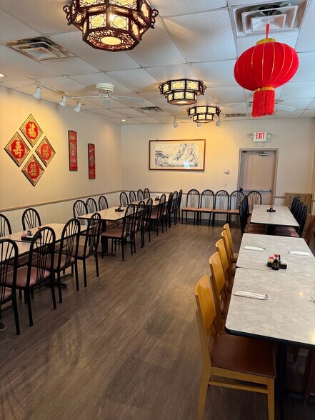 More Photos Of 4141 Clemson Blvd, Anderson Restaurant For Sale