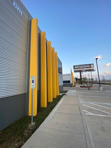 More Photos Of 3111 IH 30, Dallas Light Distribution For Lease