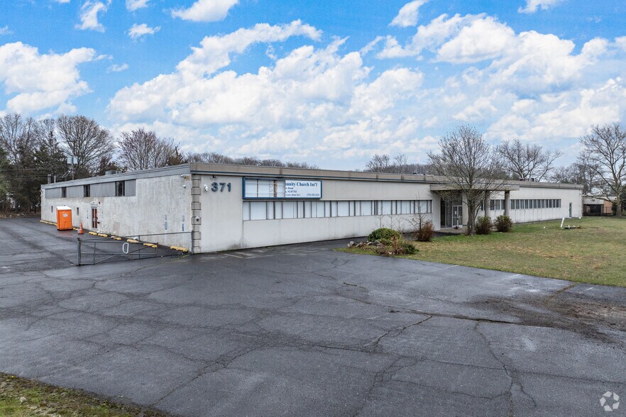Primary Photo Of 371 Essex Rd, Tinton Falls Warehouse For Sale