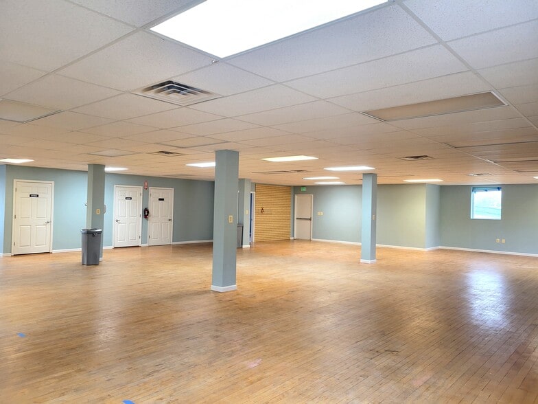 More Photos Of 10854 York Rd, Cockeysville General Retail For Sale