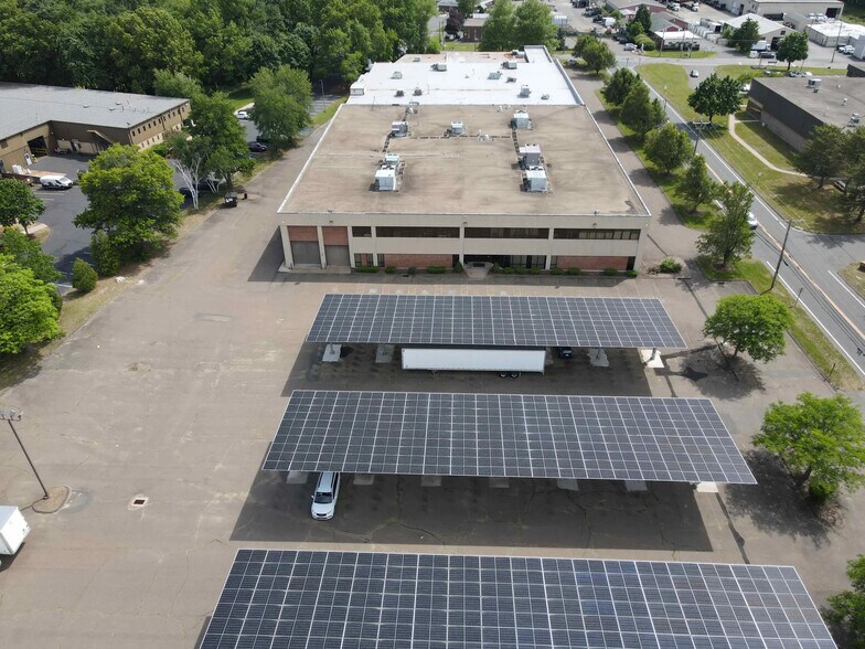 More Photos Of 8 Nutmeg Rd S, South Windsor Light Manufacturing For Lease