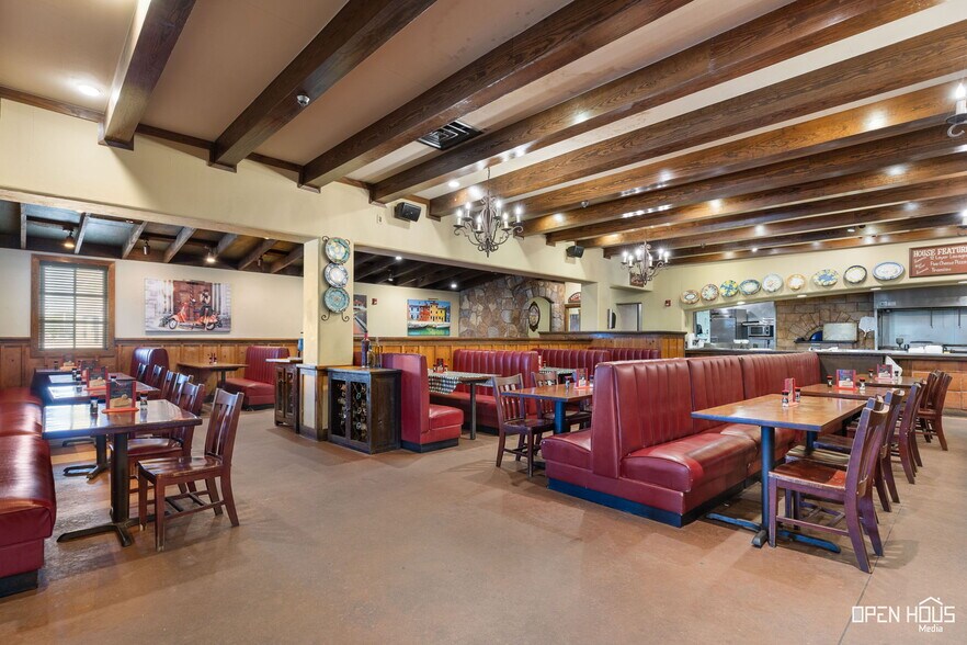 More Photos Of 4330 Kell Blvd, Wichita Falls Restaurant For Sale