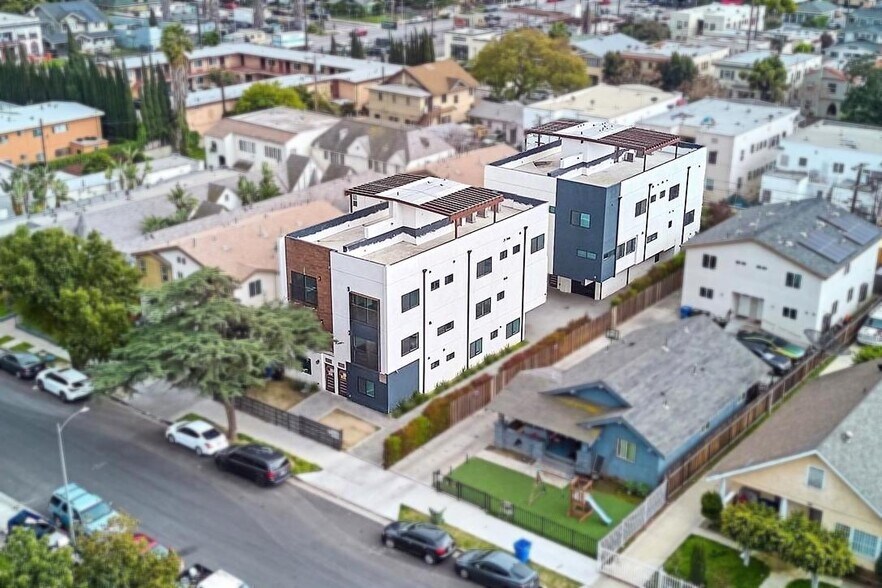 Primary Photo Of 550 W 47th St, Los Angeles Apartments For Sale