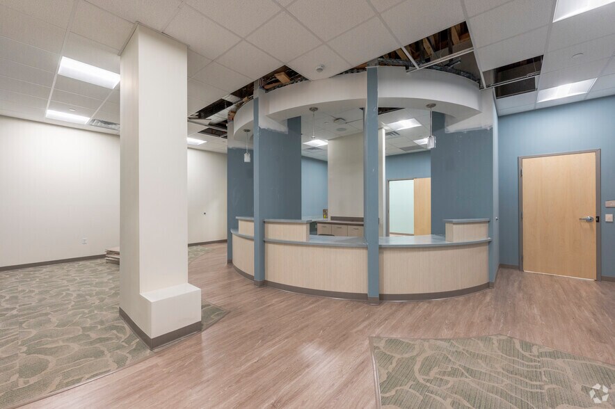 More Photos Of 28 Branford Rd, North Branford Medical For Lease