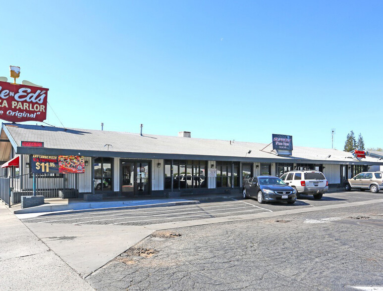 Primary Photo Of 4789-4791 N Blackstone Ave, Fresno Unknown For Lease