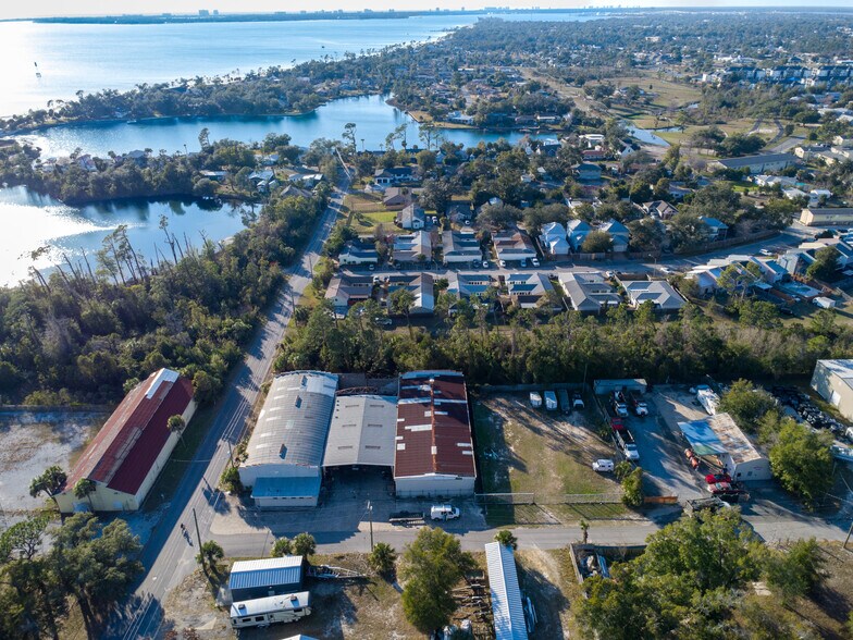 More Photos Of 414 W 8th St, Panama City Distribution For Lease