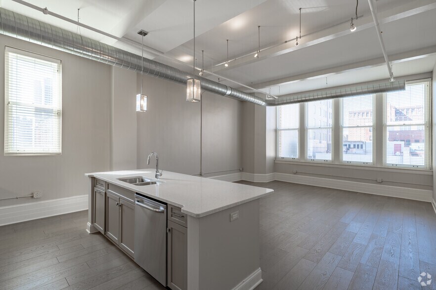 More Photos Of 465 Washington St, Buffalo Apartments For Lease