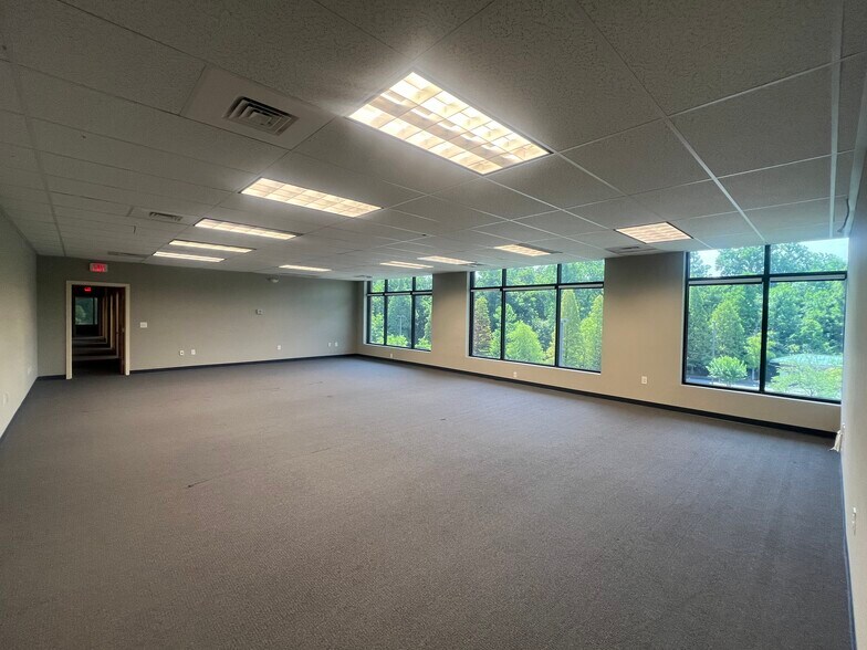 More Photos Of 597 Old Mount Holly Rd, Goose Creek Coworking Space