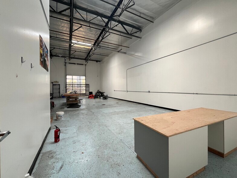 More Photos Of 909 S Cucamonga Ave, Ontario Warehouse For Lease