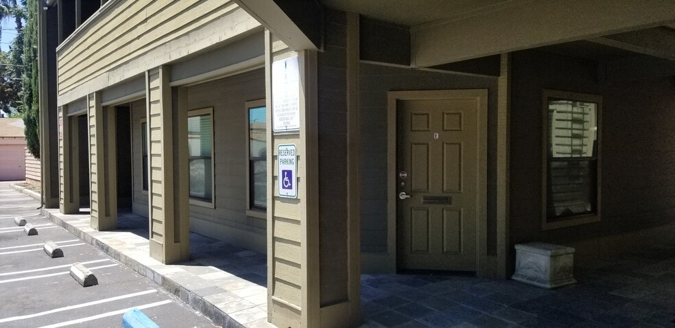 More Photos Of 621-627 13th St, Modesto Office For Lease