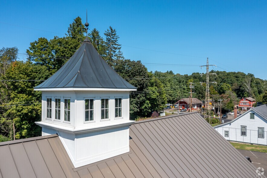 More Photos Of 27 Cannon Rd, Wilton Office For Sale