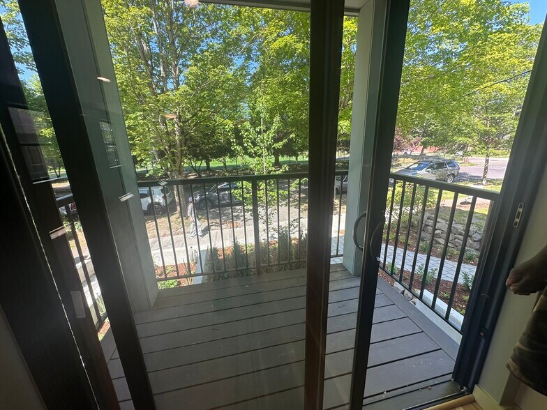 More Photos Of 228 21st Ave E, Seattle Multifamily For Sale