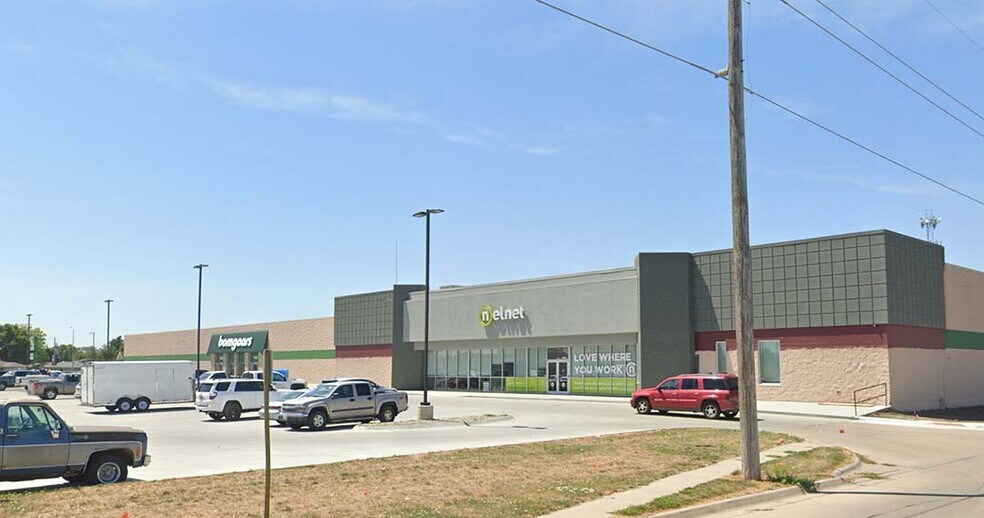 More Photos Of 3620 23rd St, Columbus Storefront For Sale