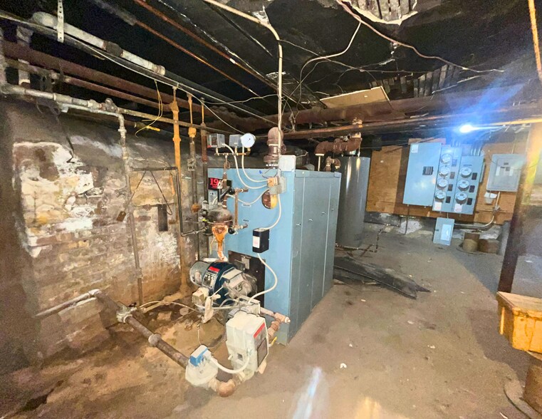 More Photos Of 4317 W Flournoy St, Chicago Apartments For Sale