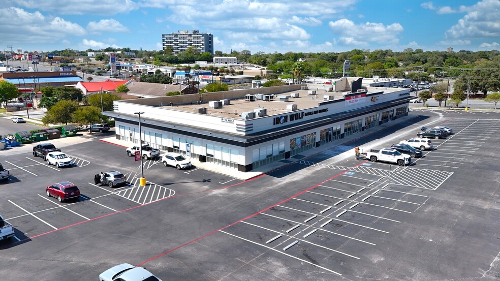 More Photos Of 7142 San Pedro Ave, San Antonio Unknown For Lease