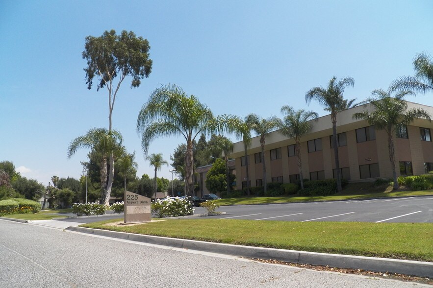 More Photos Of 225 E Airport Dr, San Bernardino Medical For Lease