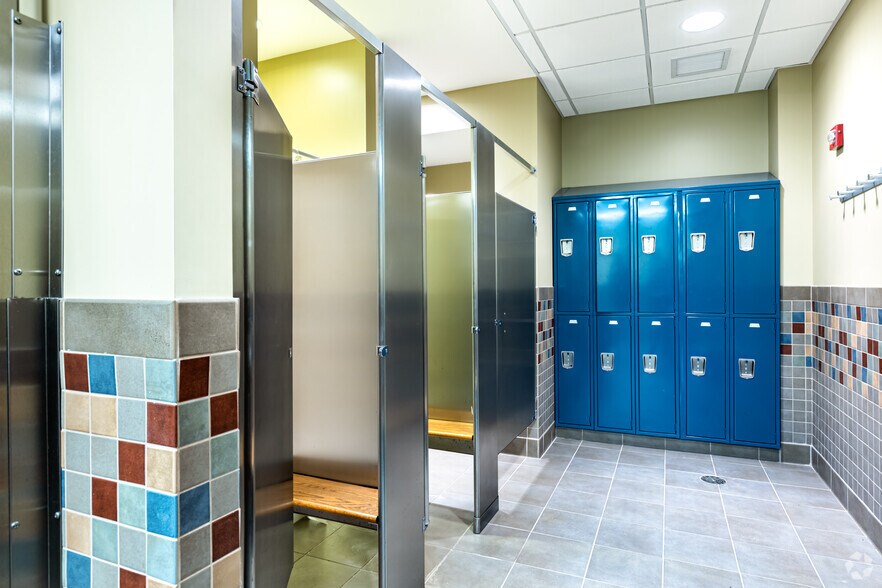 More Photos Of 6700 W 115th St, Overland Park Office For Lease