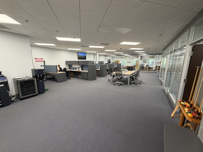 More Photos Of 2875 Jupiter Park Dr, Jupiter Light Manufacturing For Sale