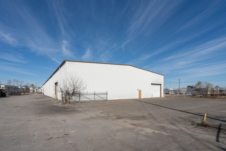More Photos Of 3297 Pacific St, North Charleston Distribution For Lease
