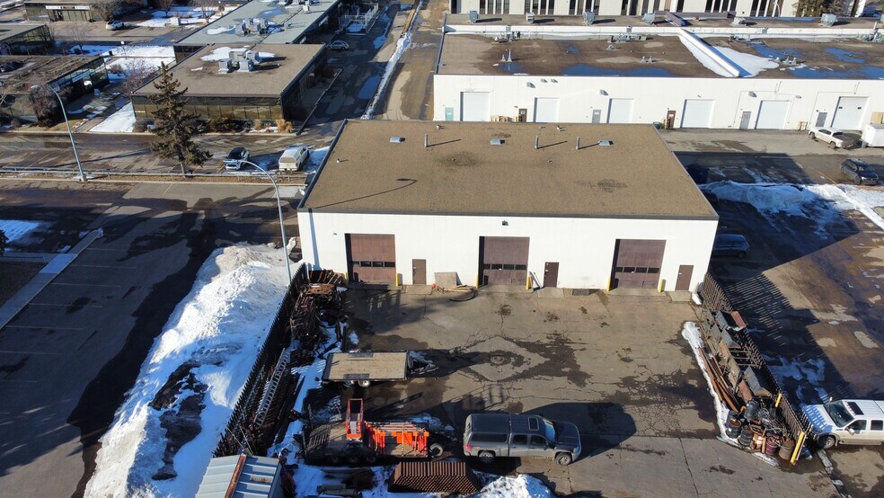 More Photos Of 9320 49th St NW, Edmonton Office For Sale